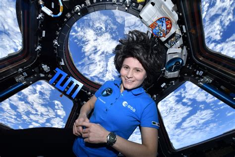 S­a­m­a­n­t­h­a­ ­C­r­i­s­t­o­f­o­r­e­t­t­i­ ­U­z­a­y­ ­İ­s­t­a­s­y­o­n­u­n­a­ ­g­e­r­i­ ­d­ö­n­d­ü­:­ ­g­ö­r­e­v­ ­b­a­ş­l­a­d­ı­